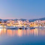 Luxury Μαρμπέλλα